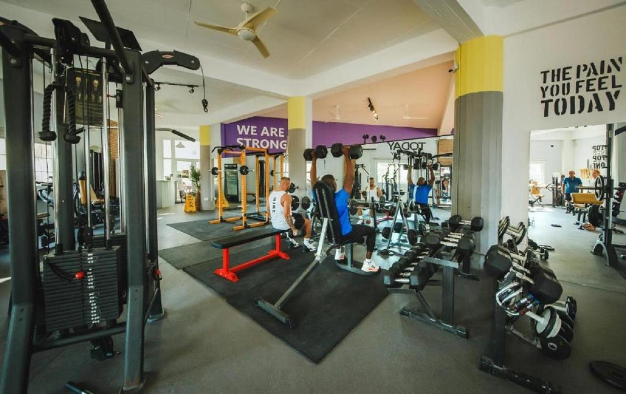 Spartacus Pool Apartments In Caesar Resort & Spa Trikomo Dış mekan fotoğraf