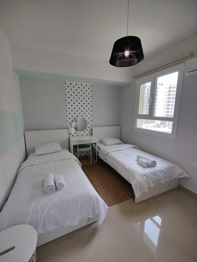 Spartacus Pool Apartments In Caesar Resort & Spa Trikomo Dış mekan fotoğraf